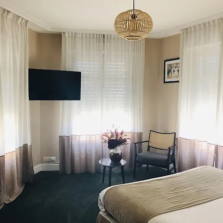Ama Hotel