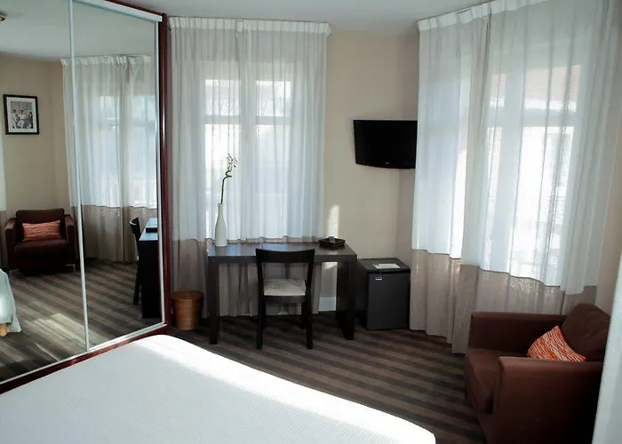 Ama Hotel 3*